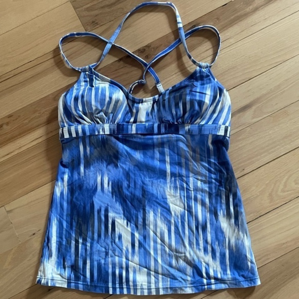 Athleta swim top size small